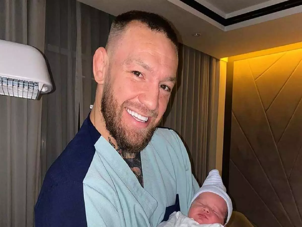 Four Become Five Conor Mcgregor And Fiancee Dee Devlin Welcome Rian