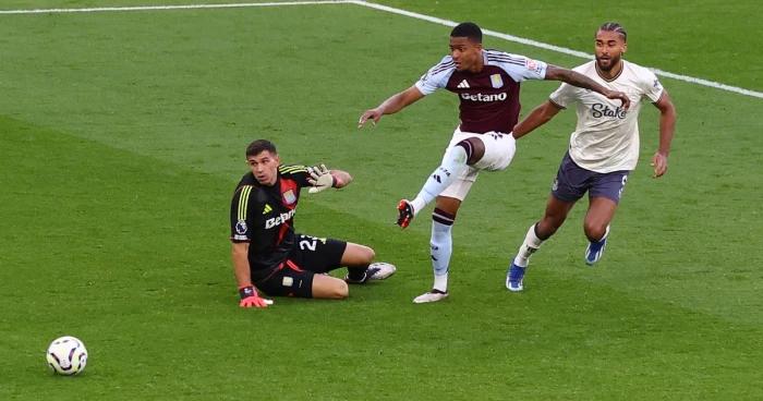 Lineker pinpoints two mistakes made by Calvert-Lewin in key Everton moment