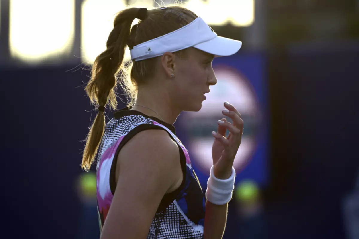 Elena Rybakina in action - August 2022