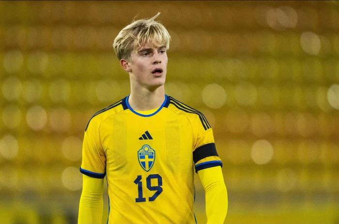 Lucas Bergvall playing for Sweden