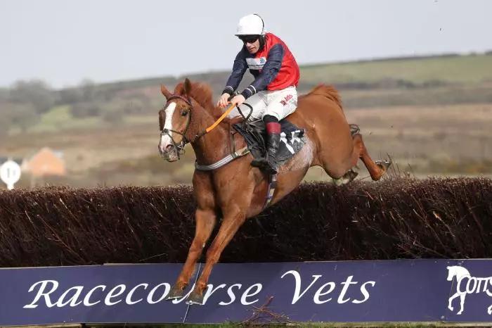 Hill Sixteen ridden by Sam Twiston-Davies goes on to win The Potters Canter Carpet West Wales National Handicap Chase at Ffos Las