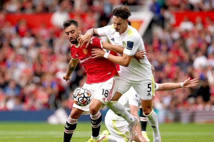 Bruno Fernandes battles Robin Koch in Man Utd vs Leeds