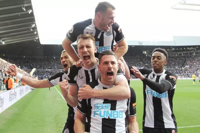 Newcastle celebrate second goals vs Brighton Mar22