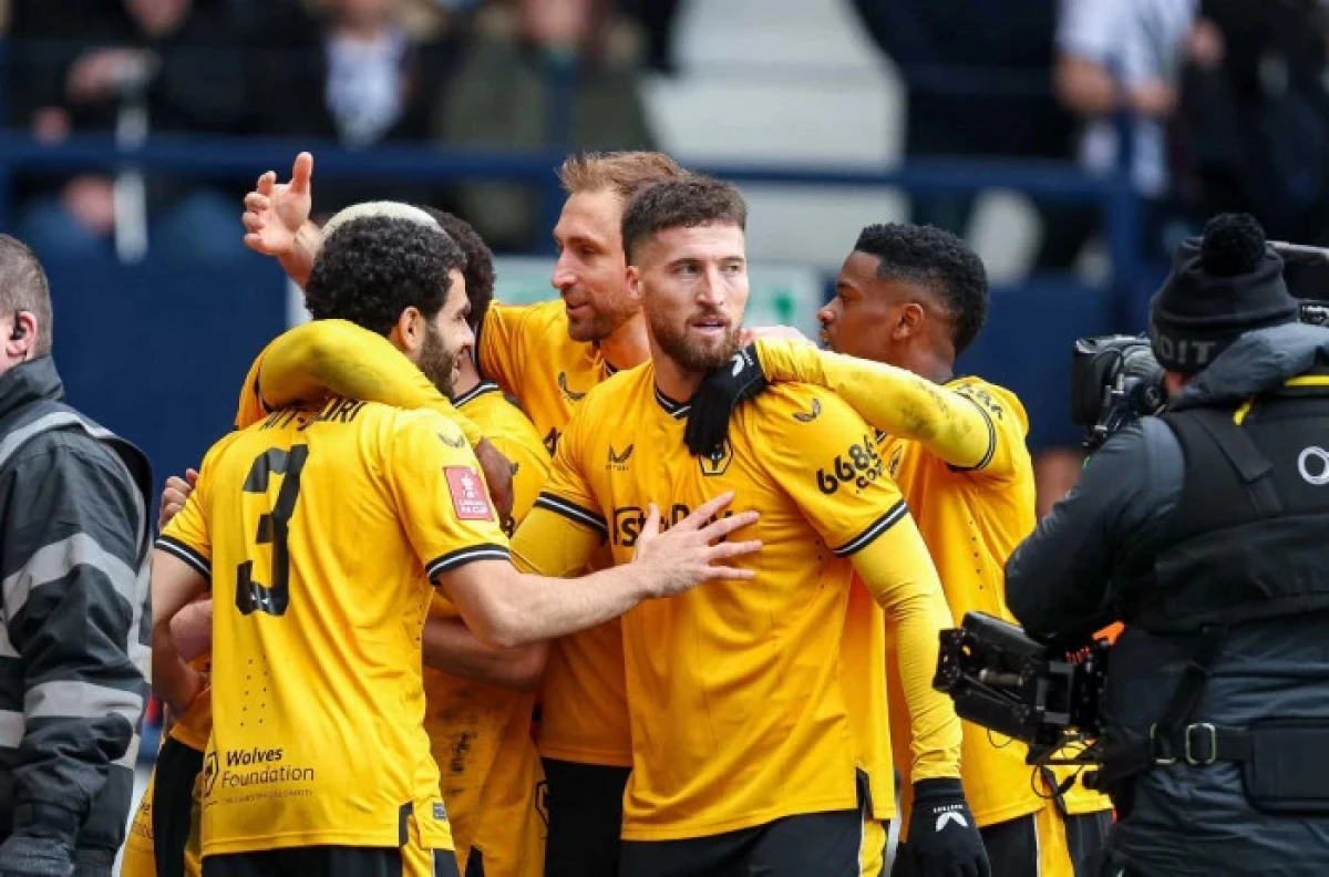 Wolves' celebrate the goal by Matheus Cunha during the Emirates FA Cup 4th Round match against West Bromwich Albion - 2024
