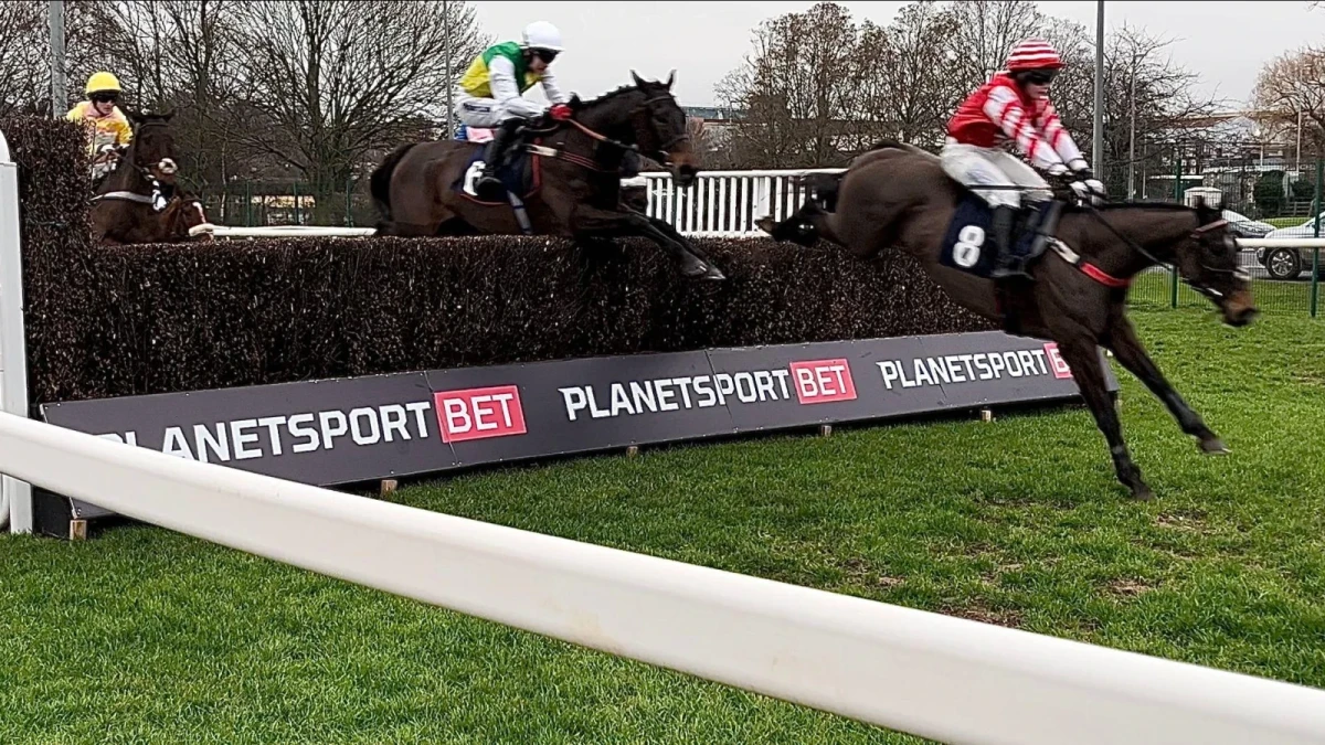 Hereford racecourse Planet Sport Bet fences