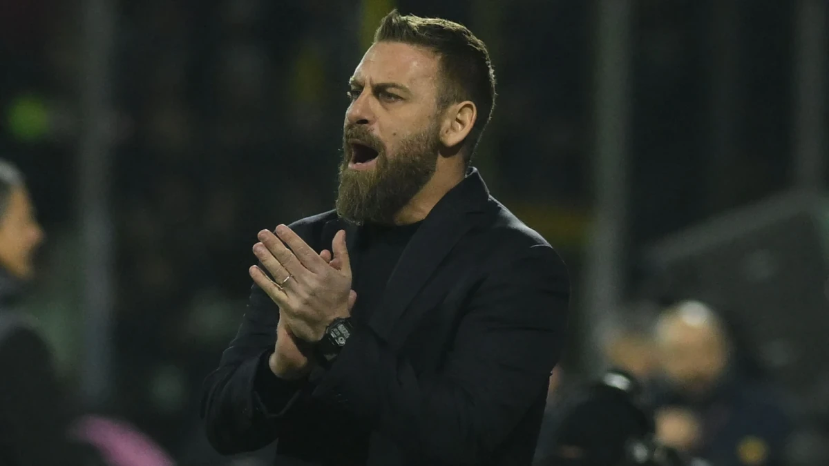 Roma coach Daniele De Rossi