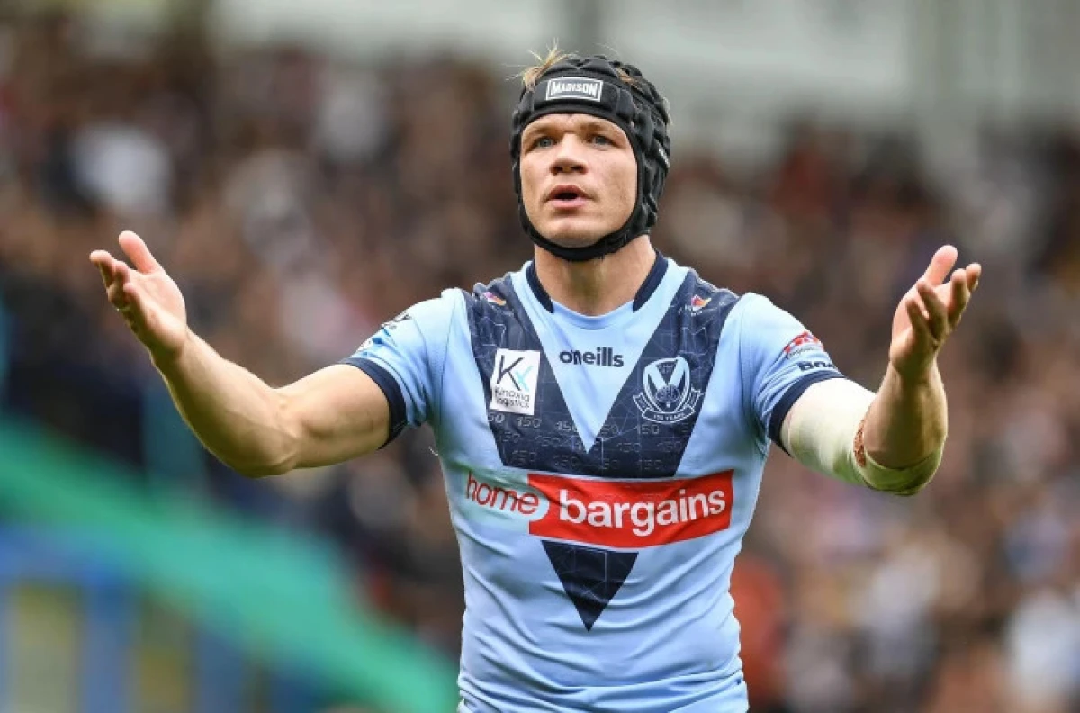 Jonny Lomax of St Helens