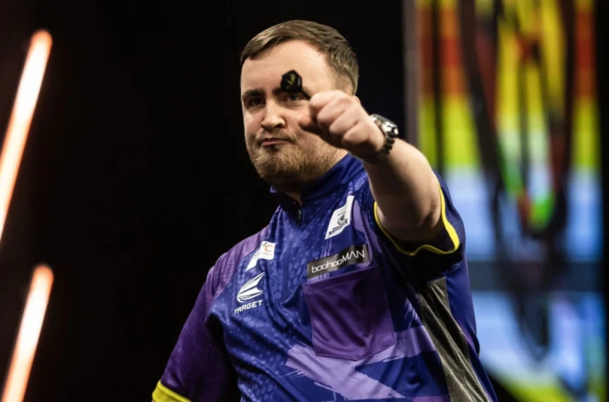 Luke Littler in Premier League Darts action