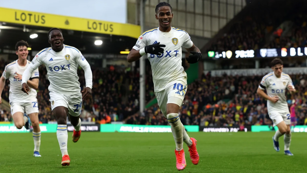 Crysencio Summervlle and Willy Gnonto