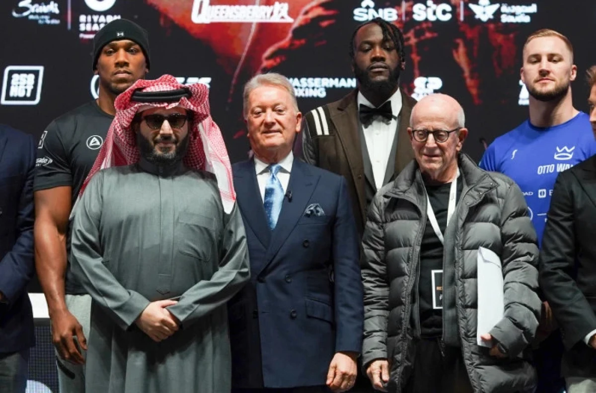 Anthony Joshua, Deontay Wilder, Frank Warren