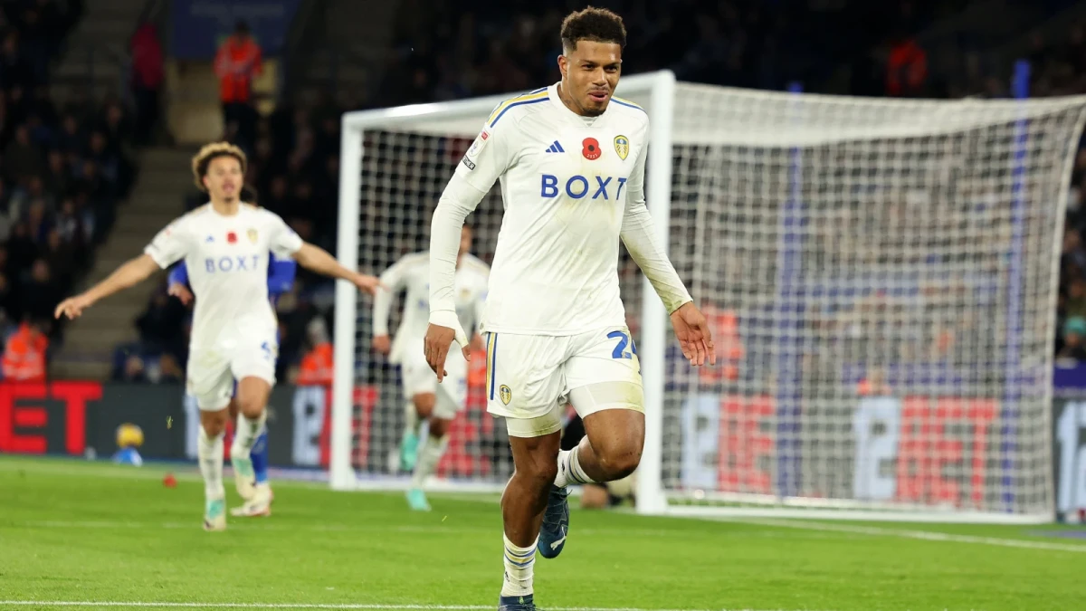 Georginio Rutter celebrates