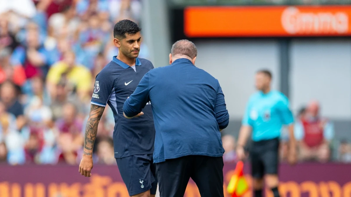 Cristian Romero and Ange Postecoglou Sept 2023