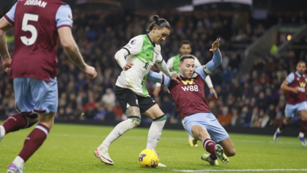 Darwin Nunez v Burnley