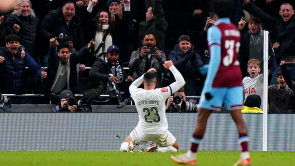 Pedro Porro celebration v Burnley