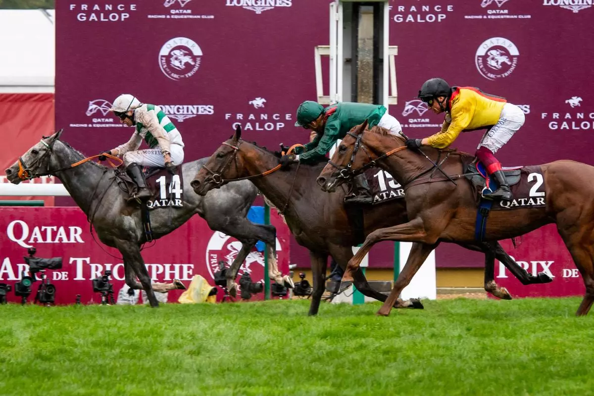 Alpinista and Luke Morris win the Qatar Prix De L'Arc De Triomphe 2022
