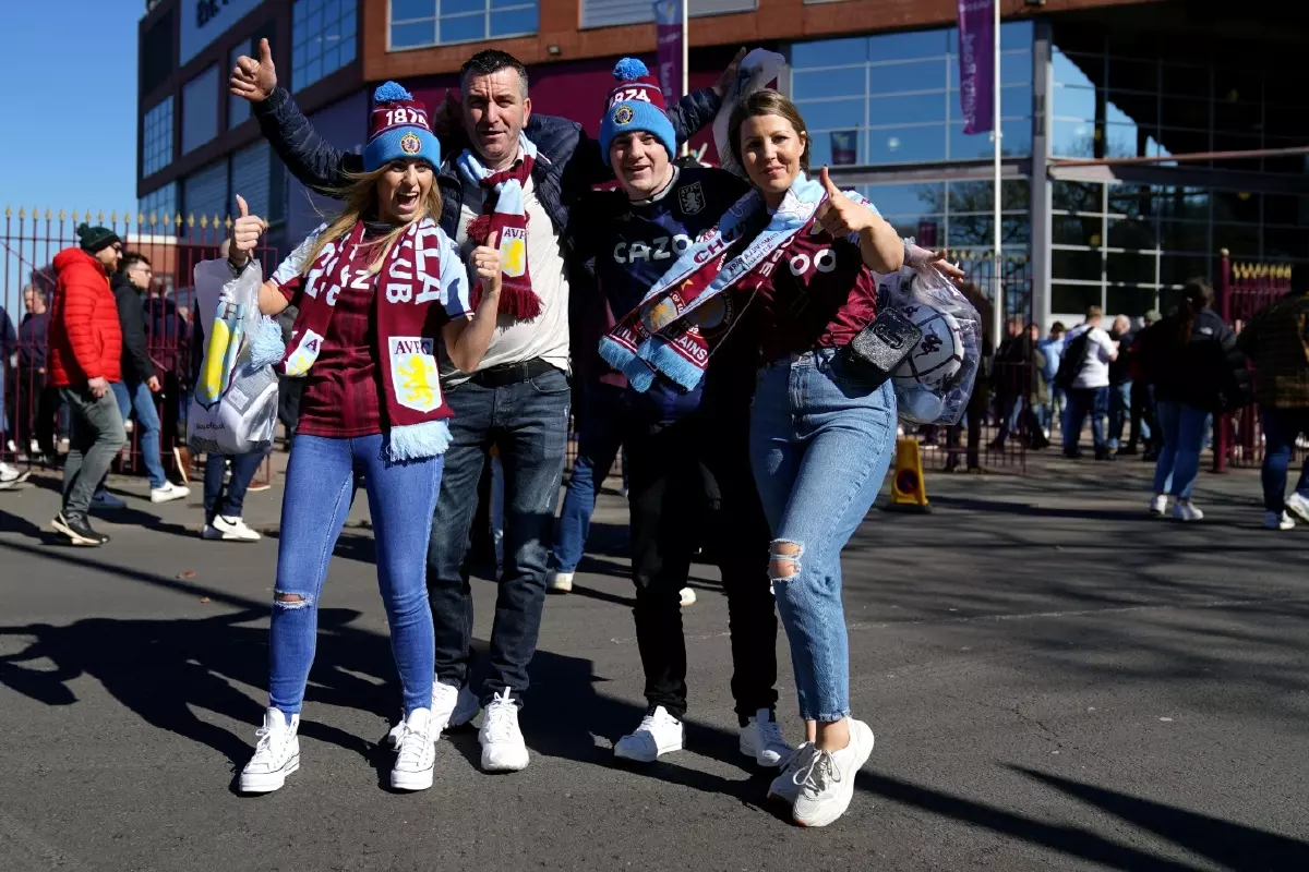 Aston Villa fams Mar22