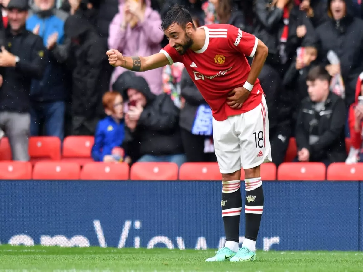Bruno Fernandes bow Manchester United Aug 2021