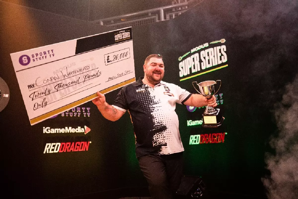 Conan Whitehead sees off Graham Usher in Champions Week final - October 2022