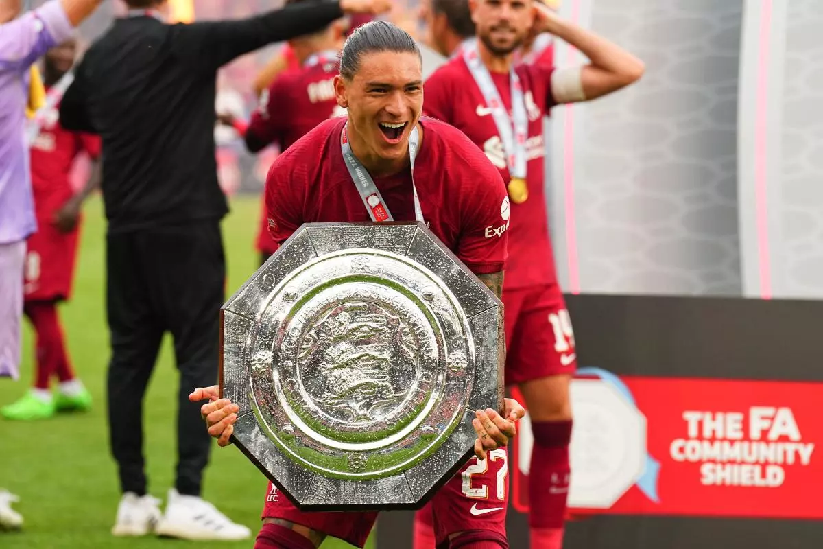 Darwin Nunez of Liverpool holds the Community Shield