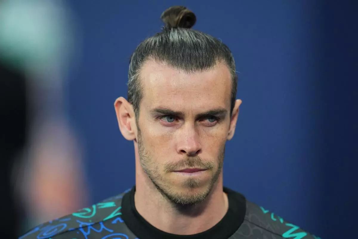 Gareth Bale could still play for Cardiff, says Vincent Tan