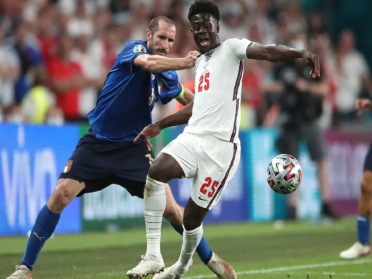 Giorgio Chiellini Bukayo Saka Euro 2020 final Jul21