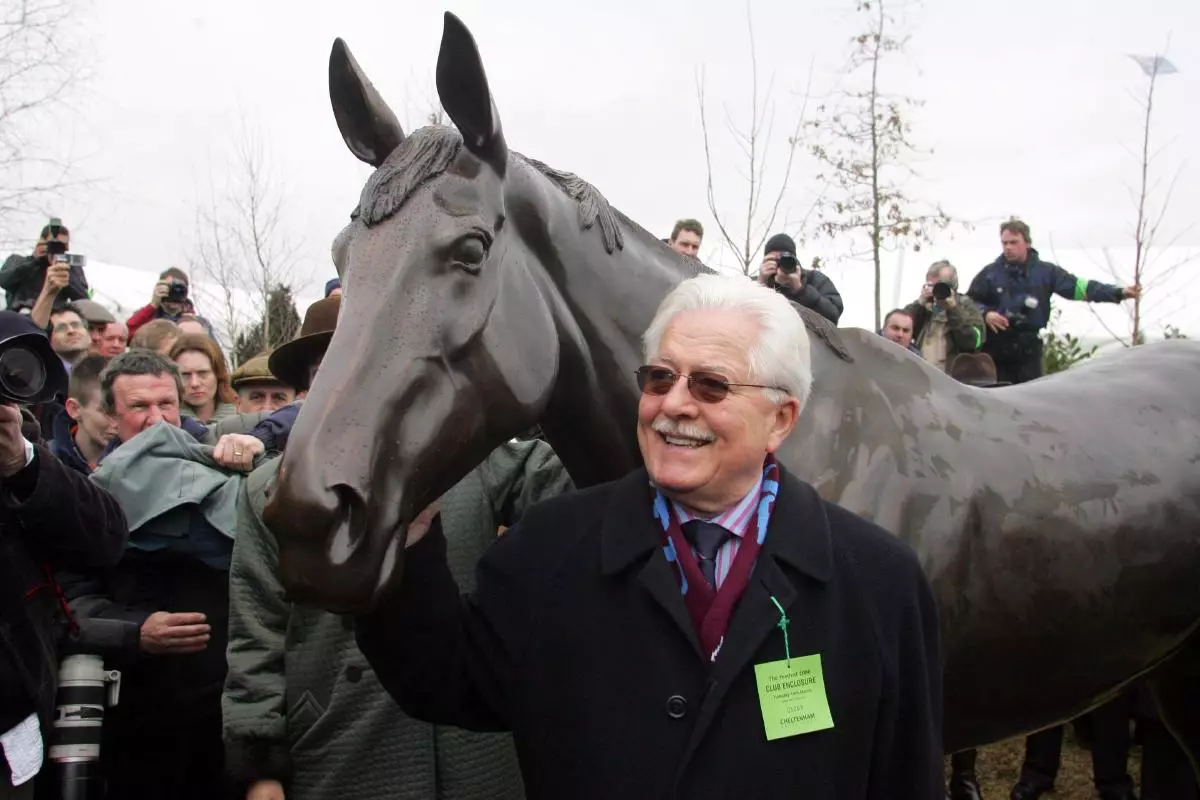 Jim Lewis and the Best Mate statue at Cheltenham