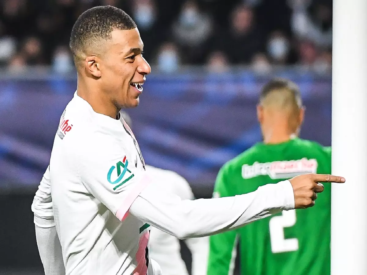 Kylian Mbappe goal celebration PSG Dec21