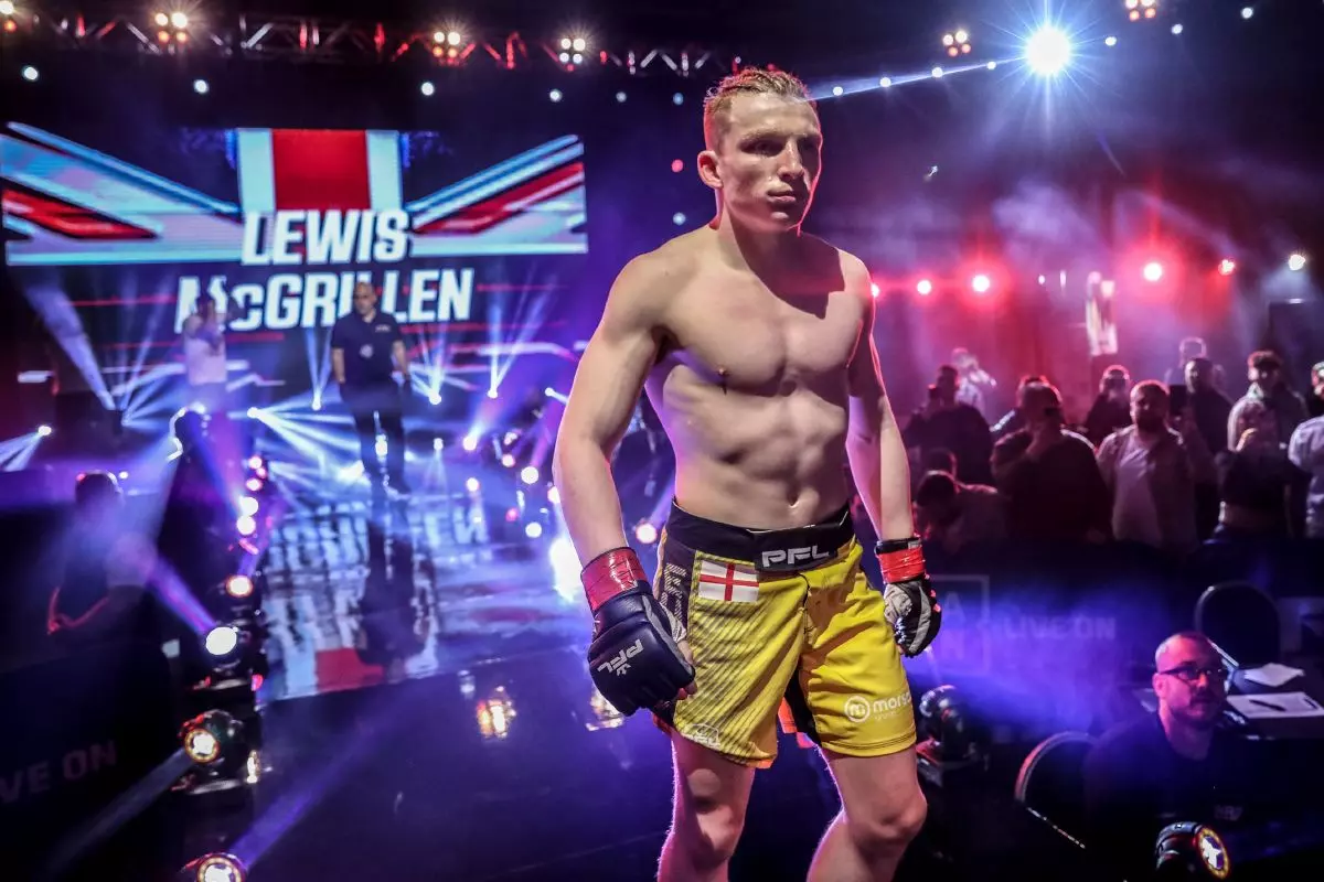 Lewis McGrillen in action at PFL Europe 1