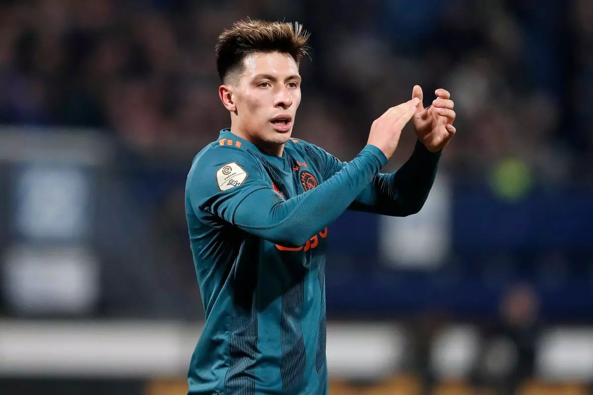 Lisandro Martinez, Manchester United agreement