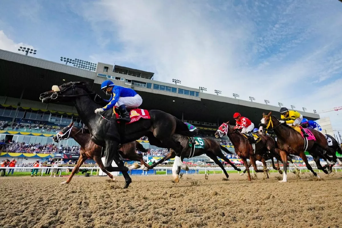 Irad Ortiz Jr. aboard Safe Conduct in Queen's Plate in Toronto