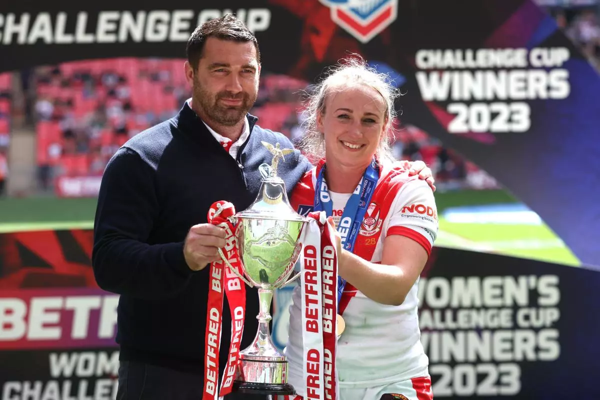 St Helens Head Coach Matty Smith with Jodie Cunningham at the Challenge Cup