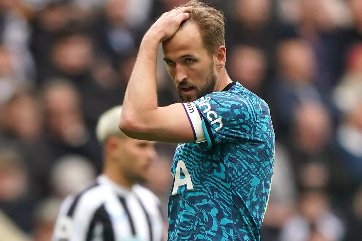 Tottenham striker Harry Kane dejected