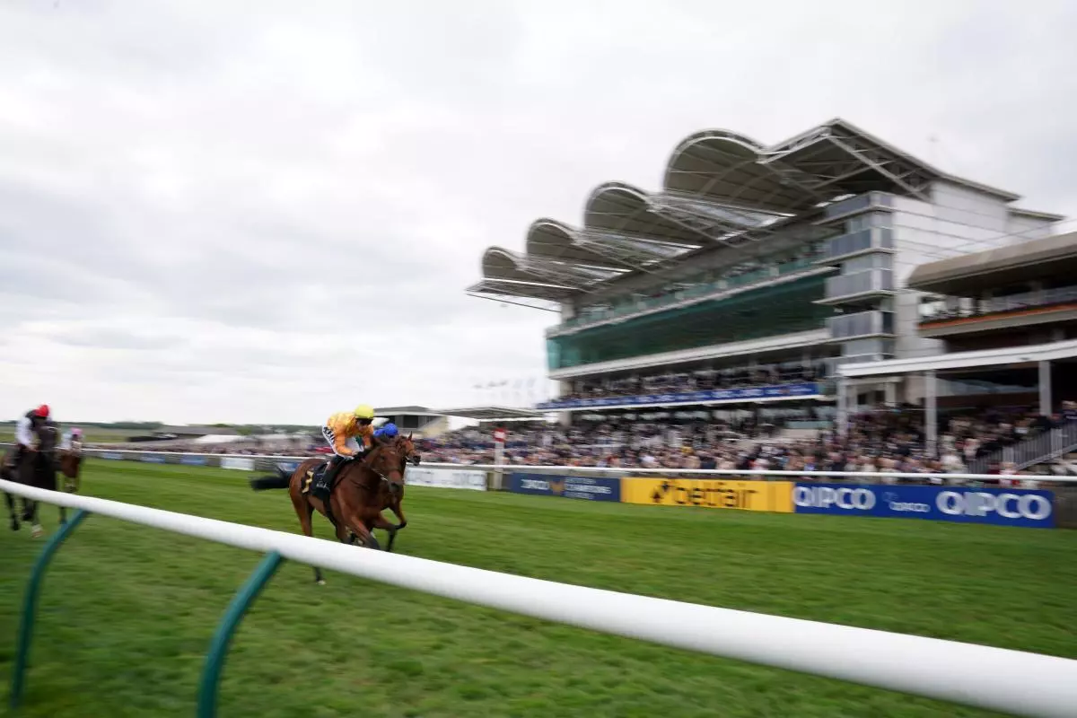 Voodoo Queen ridden by David Egan win Maiden Fillies Stakes at Newmarket's Guineas Festival