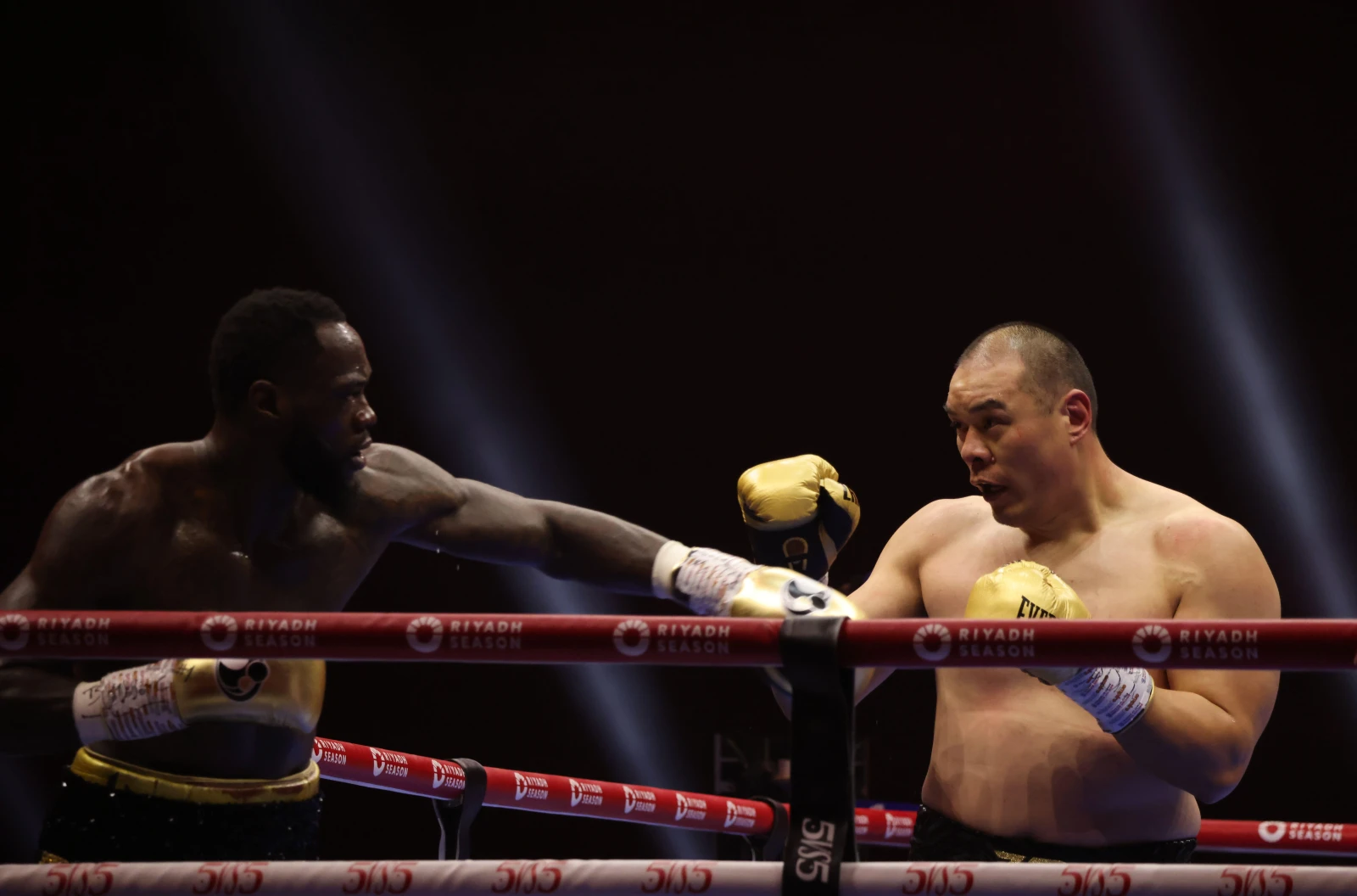 Deontay Wilder during his defeat to Zhilei Zhang