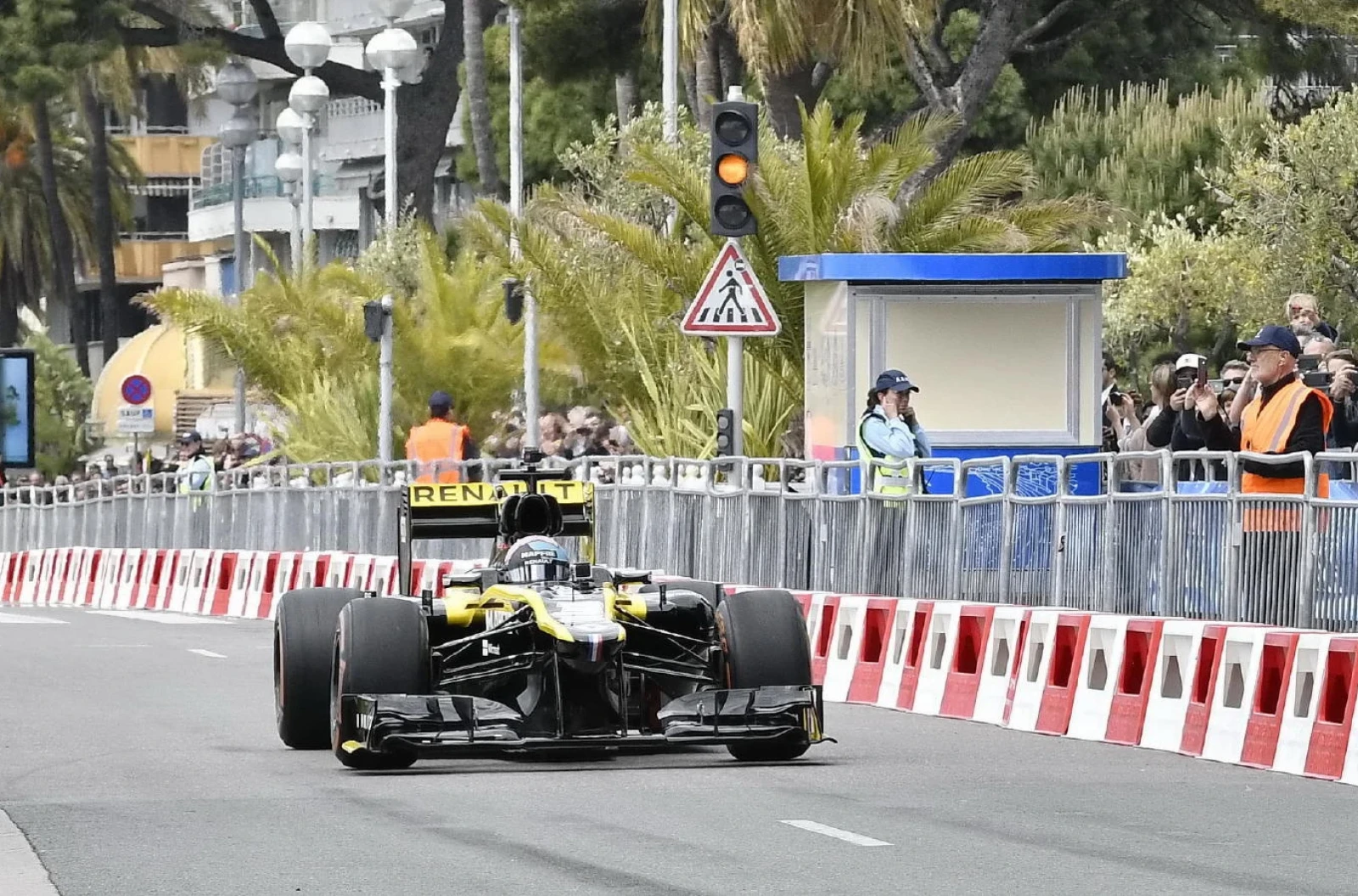 President Emmanuel Macron is eager to bring Formula One back to France