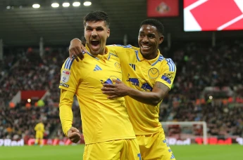 Leeds United's Joel Piroe