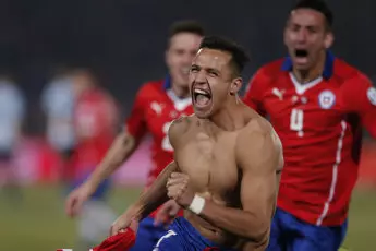 Chile's Alexis Sanchez celebrates after scoring the winning penalty in the 2015 Copa America