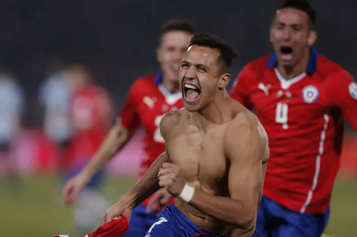 Chile's Alexis Sanchez celebrates after scoring the winning penalty in the 2015 Copa America