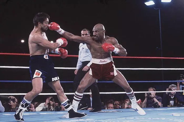 Marevelous Marvin Hagler successfully defended his middleweight world titles against a determined Roberto Duran