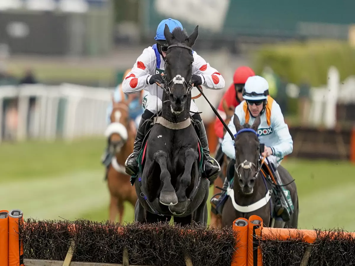 Monmiral delights Nicholls with Fontwell fourth