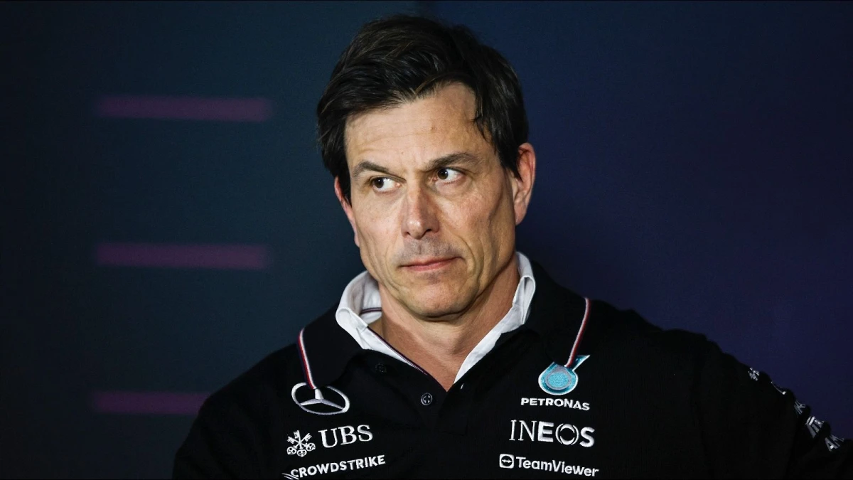 Toto Wolff vows to lead Mercedes rebuild as Lewis Hamilton eyes Ferrari ...