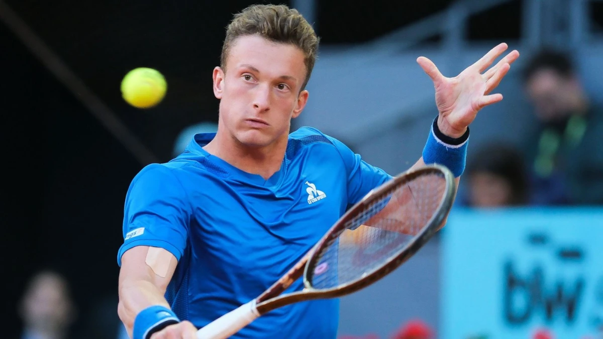 Resurgent Jiri Lehecka surprises former world number one Daniil Medvedev in Cincinnati