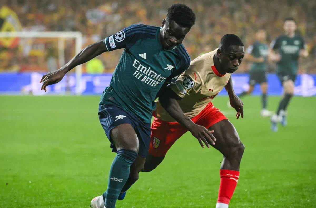 Mikel Arteta Defends Selecting Bukayo Saka As Winger Limps Off Again In ...