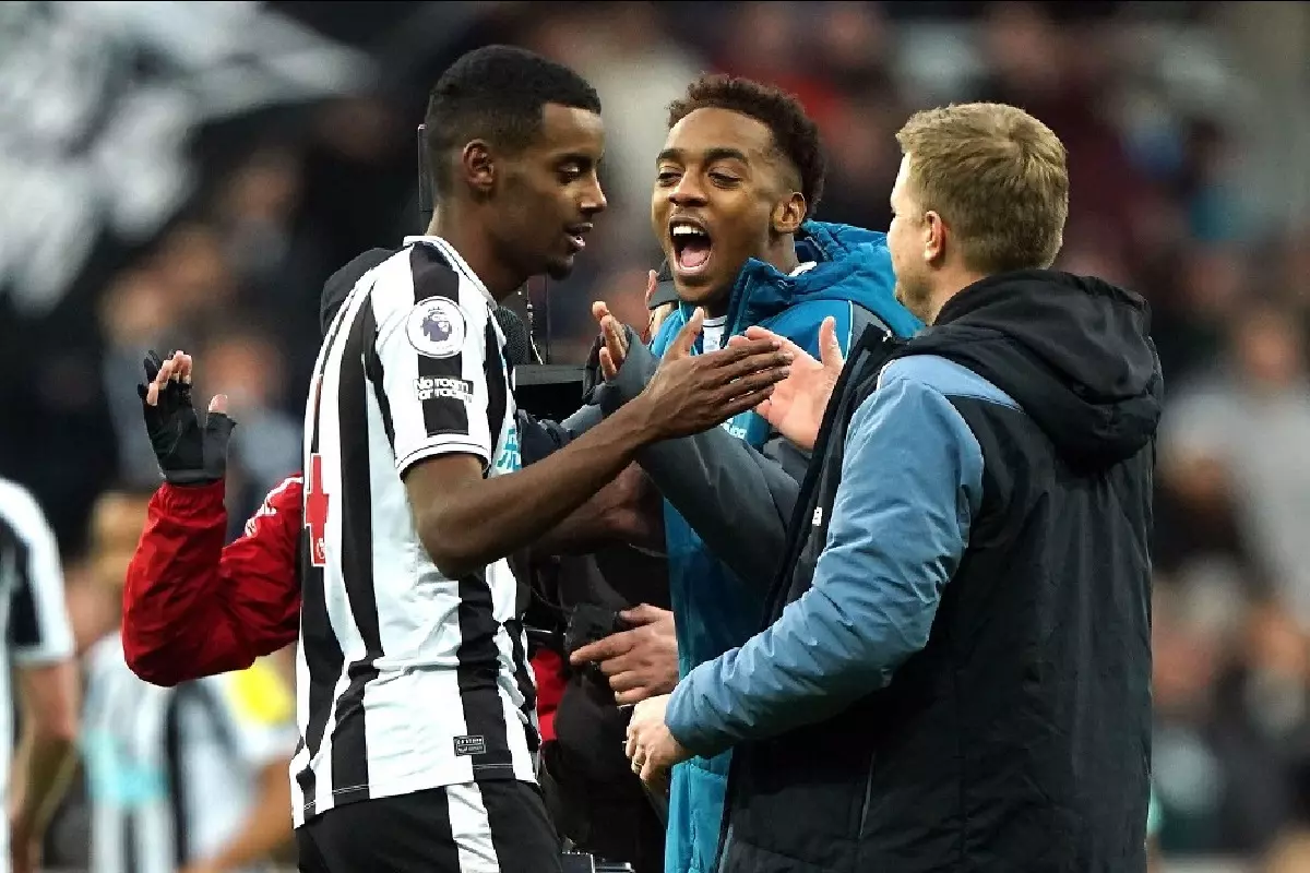 Newcastle Boss Eddie Howe Backs Striker Alexander Isak To Become A Club ...