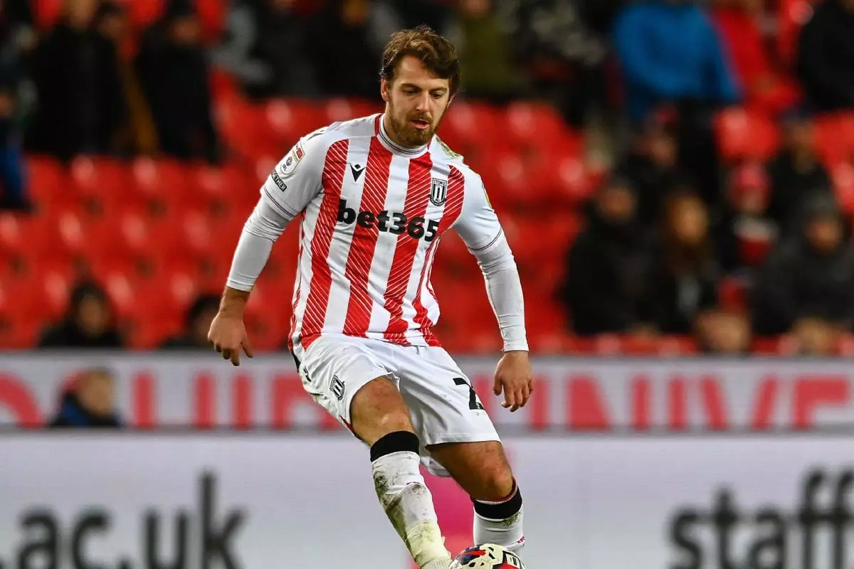 Stoke City complete permanent deal for Bournemouth midfielder Ben Pearson