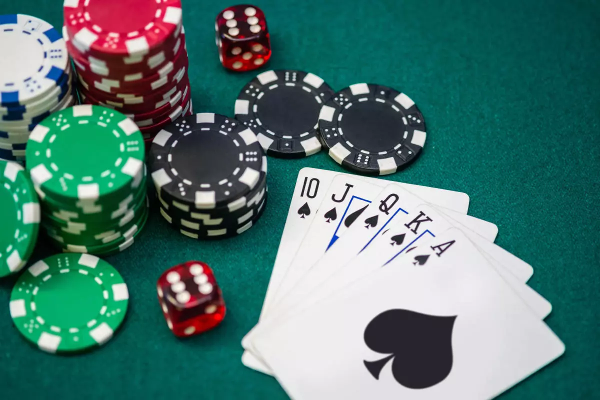 Behind the dice: A comprehensive guide to casino table games