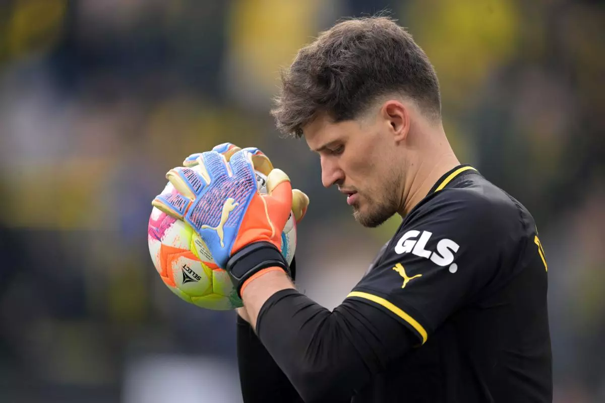 Borussia Dortmund Goalkeeper Gregor Kobel Left In Limbo Over Contract ...