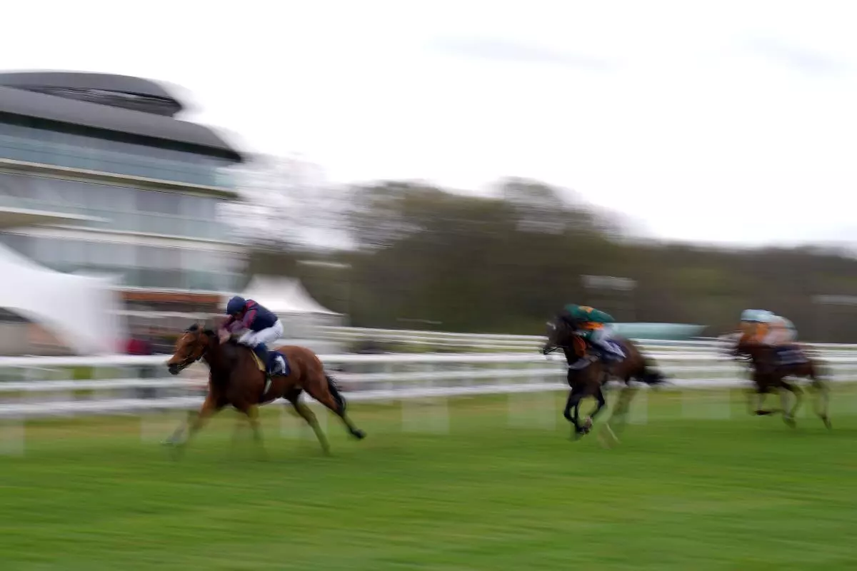 Lingfield best bets: Watch out for Ten O’Clock surprise as So Obsessed set to dominate