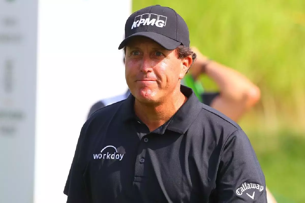 Phil Mickelson gets into Twitter spat with former PGA Tour pro over ...