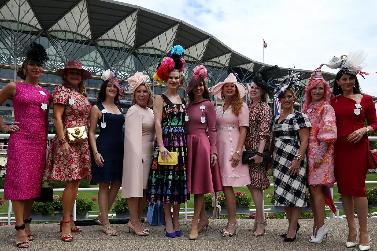 Dress codes at 15 racecourses scrapped by the Jockey Club